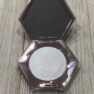 Fenty Beauty Diamond Bomb